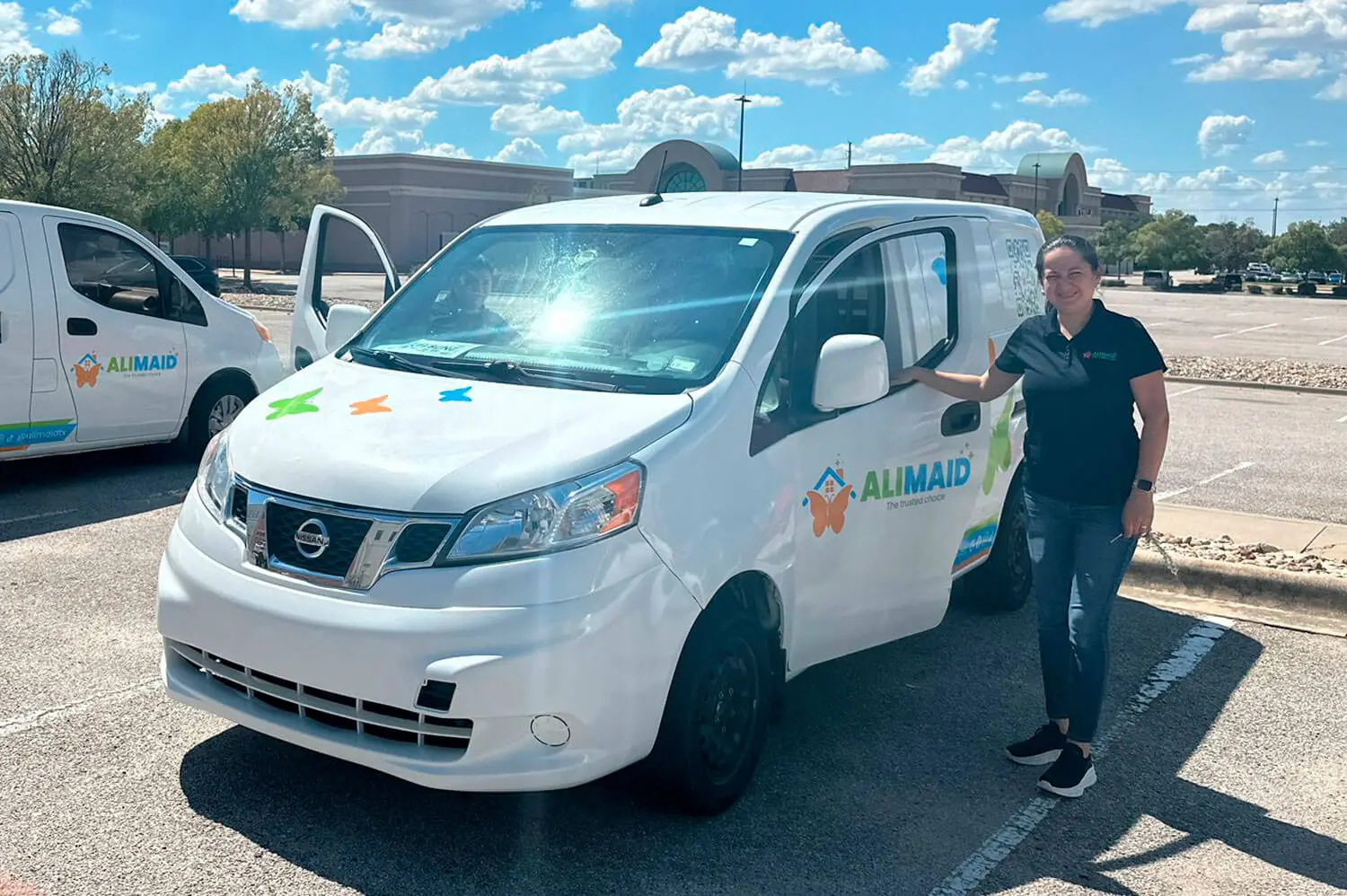 ali-maid-team-arrives-Highland-Park-tx