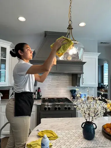 weekly cleaning service in Highland Park Texas